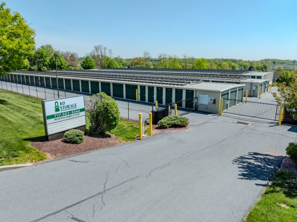 Facility photo: //images.sparefoot.com/medium/2425276a1f4e672a89c.jpg