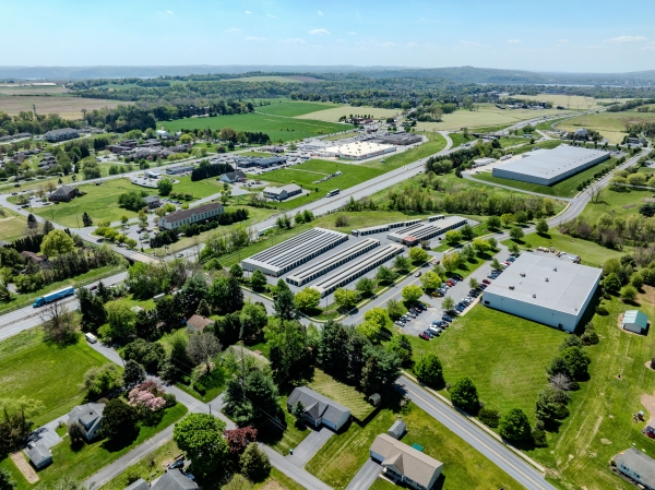 Facility photo: //images.sparefoot.com/medium/2425276a1f4e83df46b.jpg