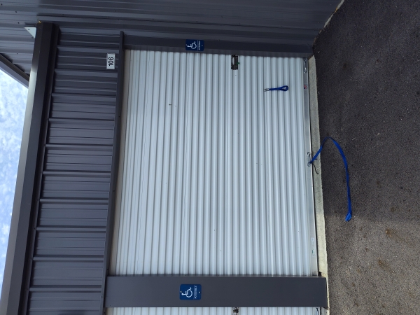 Facility photo: //images.sparefoot.com/medium/24253369135a92c3bec.jpg