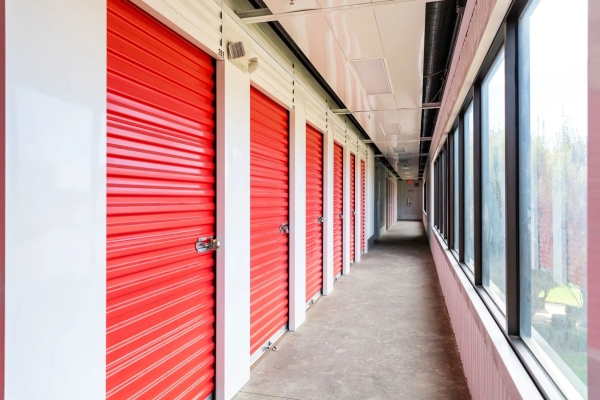 Facility photo: //images.sparefoot.com/medium/242536695422f134fe3.jpg