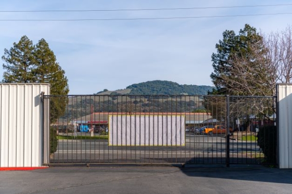 Facility photo: //images.sparefoot.com/medium/24254469e95222e4a47.jpg
