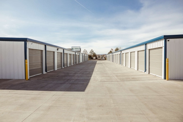 Facility photo: //images.sparefoot.com/medium/2425476913686f4bb8e.jpg