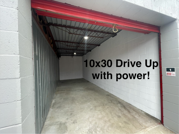 Facility photo: //images.sparefoot.com/medium/242583695dd3b733a06.png