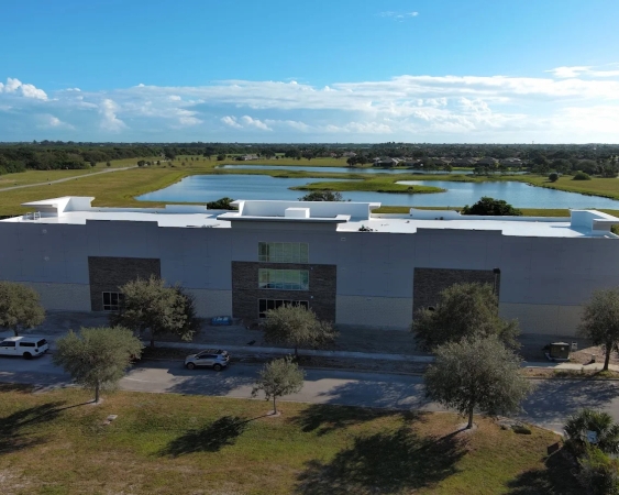 Facility photo: //images.sparefoot.com/medium/24258468fa70700ef35.jpg