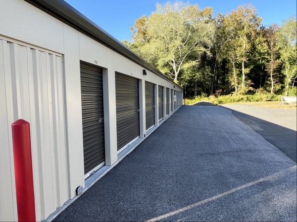 Facility photo: //images.sparefoot.com/medium/24258668fa822d89ad6.jpg