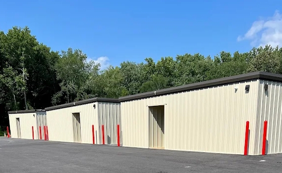 Facility photo: //images.sparefoot.com/medium/24258668fa823254132.jpg