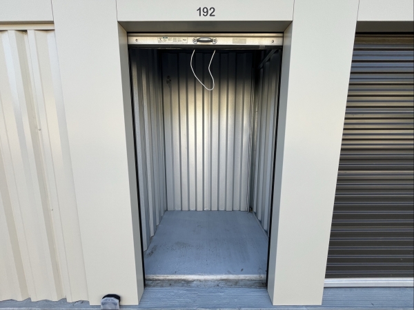Facility photo: //images.sparefoot.com/medium/24258668fa823622817.jpg