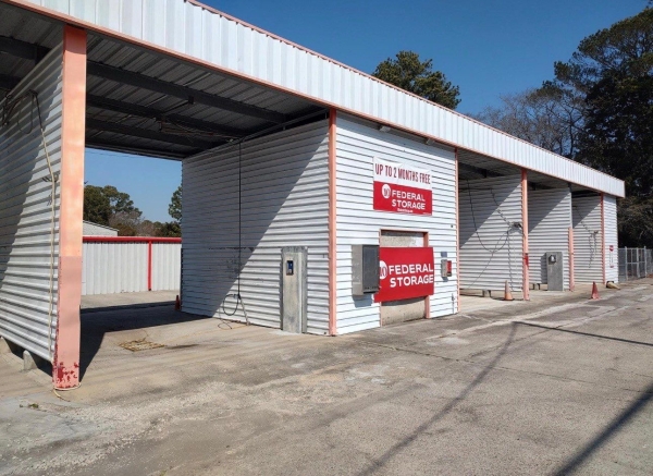 Facility photo: //images.sparefoot.com/medium/2425916a0b81e761ff6.jpg