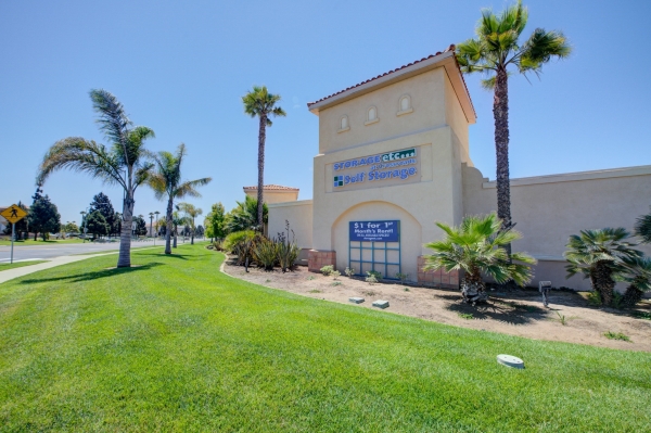 Facility photo: //images.sparefoot.com/medium/24259668ee9d88b64a7.jpg