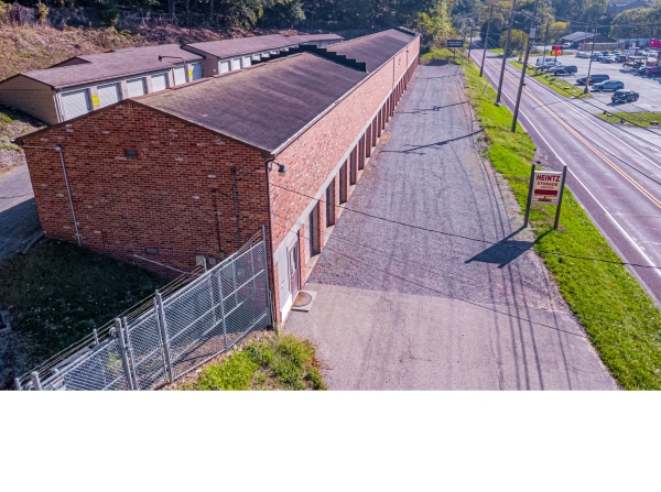 Facility photo: //images.sparefoot.com/medium/24259868f00ad323f1c.jpg