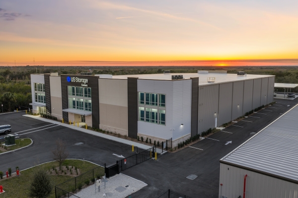 Facility photo: //images.sparefoot.com/medium/2426136982828d56d3e.jpg