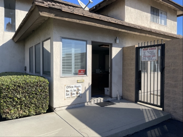 Facility photo: //images.sparefoot.com/medium/24262468f6c1e7c5e4a.jpg