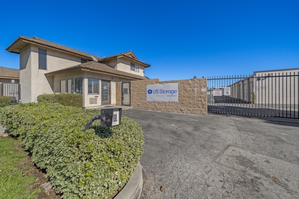 Facility photo: //images.sparefoot.com/medium/242624691cdd241a55a.jpg