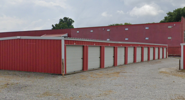 Facility photo: //images.sparefoot.com/medium/24262668f157b5f0831.png