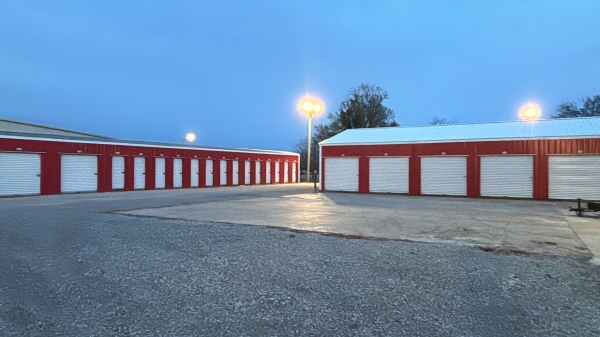 Facility photo: //images.sparefoot.com/medium/24262668f157e513767.jpeg