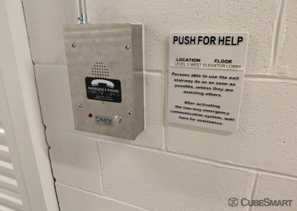 Facility photo: //images.sparefoot.com/medium/24263469df346f12fdc.jpg