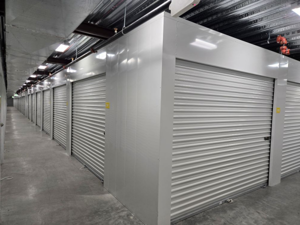 Facility photo: //images.sparefoot.com/medium/2426536994302436d21.jpg