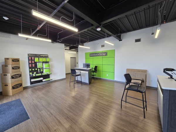 Facility photo: //images.sparefoot.com/medium/24266369943180ceee6.jpg