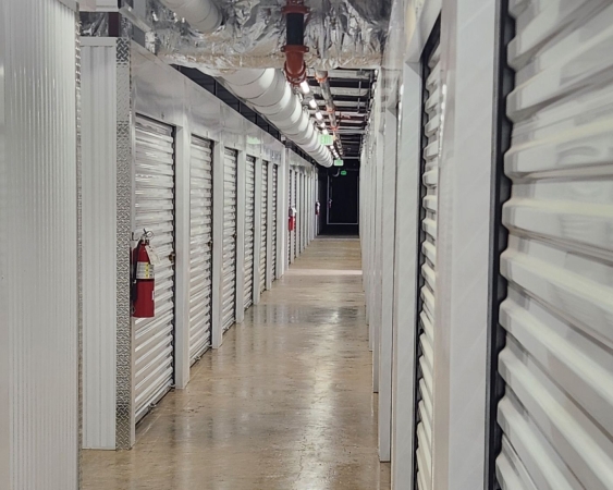 Facility photo: //images.sparefoot.com/medium/2426666994320aededf.jpg