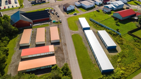 Facility photo: //images.sparefoot.com/medium/24274868f69f6ca7420.jpg