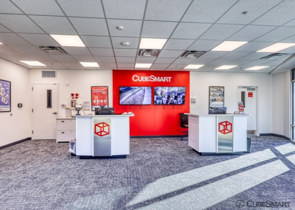 Storage Units at CubeSmart Self Storage - 3701 Southwest 42nd Street - FL - 3701 Southwest 42nd Street