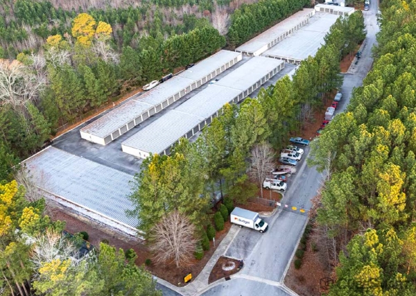 Facility photo: //images.sparefoot.com/medium/242752698af122e106c.jpg