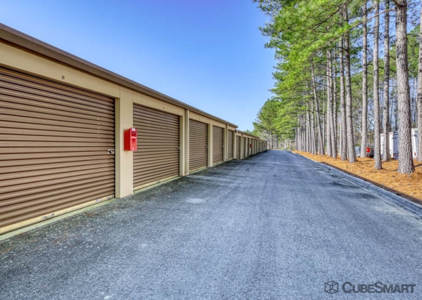 Facility photo: //images.sparefoot.com/medium/2427526a19557037c4f.jpg
