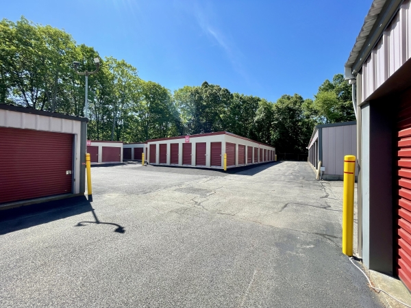 Facility photo: //images.sparefoot.com/medium/24275468f8e0b31141e.jpeg