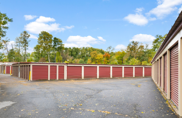 Facility photo: //images.sparefoot.com/medium/24275768f8de874bbb3.png