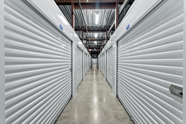 Facility photo: //images.sparefoot.com/medium/24278868ff6c58b33ca.jpg