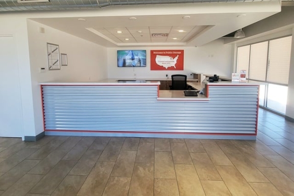 Facility photo: //images.sparefoot.com/medium/24281269f5fafcd057b.jpg
