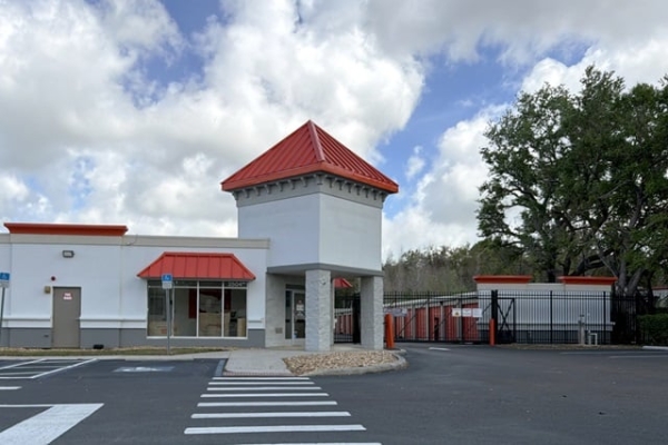 Facility photo: //images.sparefoot.com/medium/24281469e38525141f2.jpg