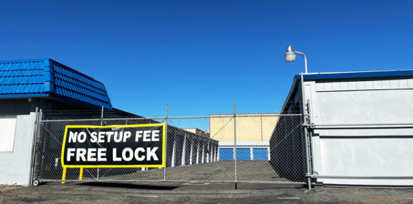 Facility photo: //images.sparefoot.com/medium/24283069013af3154c4.png