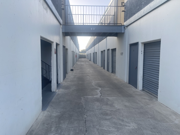 Facility photo: //images.sparefoot.com/medium/24283369975267b45c9.jpeg