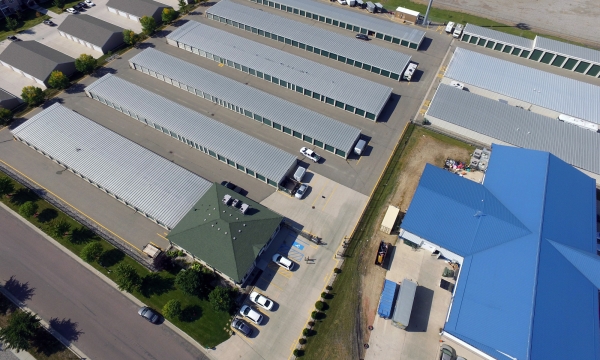 Facility photo: //images.sparefoot.com/medium/2428366932fc12c31cc.jpg