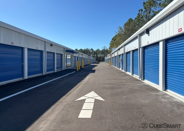 Facility photo: //images.sparefoot.com/medium/2428486984542627bbf.jpg