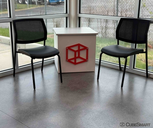 Facility photo: //images.sparefoot.com/medium/24284969e0a78bcc1e7.jpg