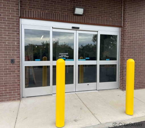 Facility photo: //images.sparefoot.com/medium/24284969f5bdaad77c2.jpg