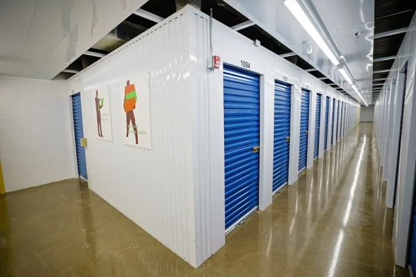 Facility photo: //images.sparefoot.com/medium/24285369051bae84d85.png