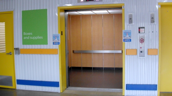 Facility photo: //images.sparefoot.com/medium/24285469051c6c04016.jpg