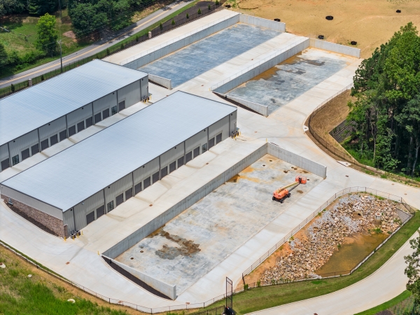 Facility photo: //images.sparefoot.com/medium/2428556904c78f3e6e5.jpg