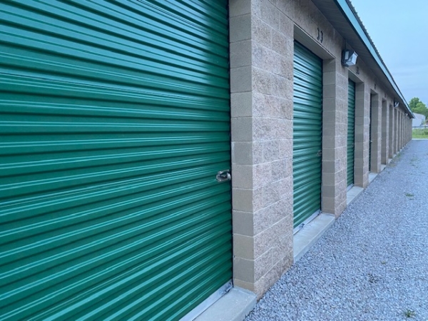 Facility photo: //images.sparefoot.com/medium/2428576902831dea71a.jpg