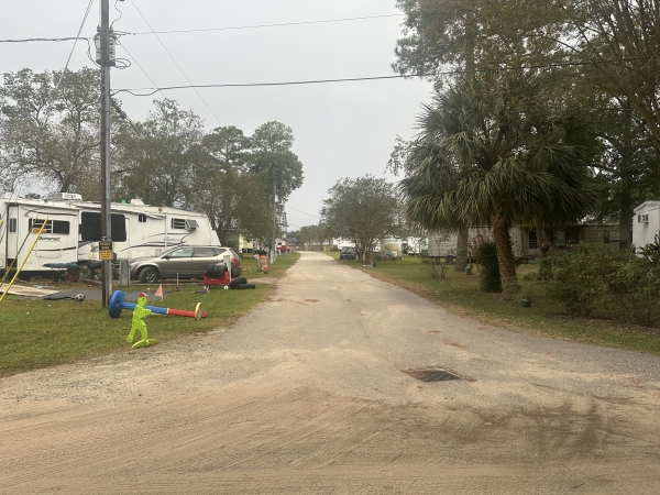 Facility photo: //images.sparefoot.com/medium/24286169e118c7195d2.jpg