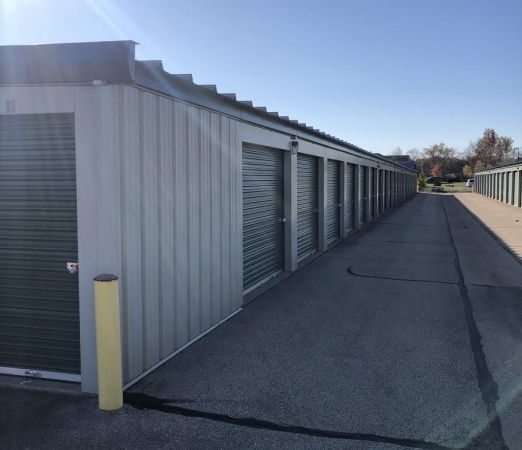 Facility photo: //images.sparefoot.com/medium/2428636917444ac82ee.jpg