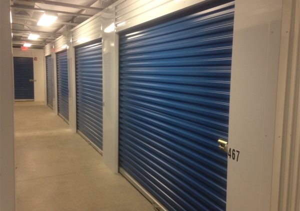 Facility photo: //images.sparefoot.com/medium/242865690a6cb85dfd2.jpg