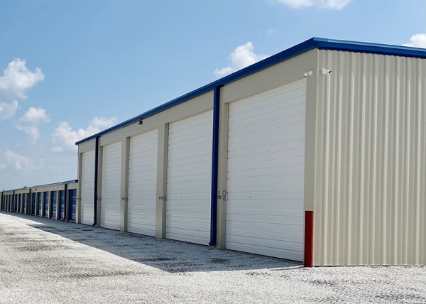 Facility photo: //images.sparefoot.com/medium/242866690a70c633c6a.jpg