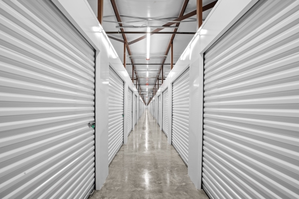 Facility photo: //images.sparefoot.com/medium/2428746a316f7486ea9.jpg