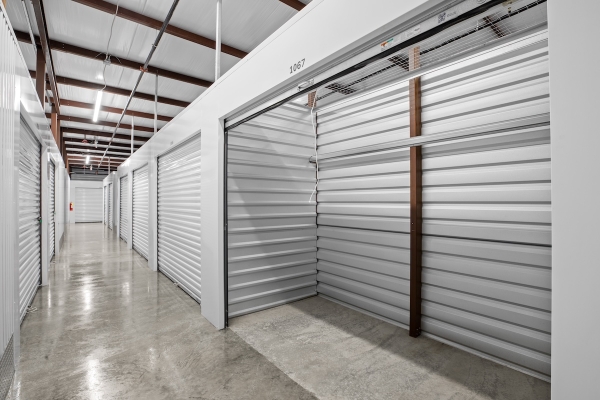 Facility photo: //images.sparefoot.com/medium/2428746a316f791906c.jpg