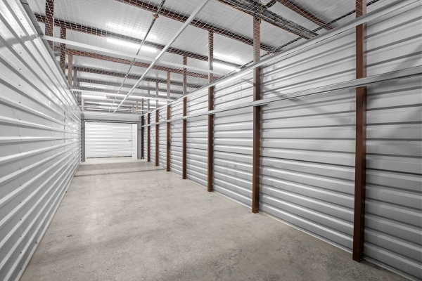 Facility photo: //images.sparefoot.com/medium/2428746a316f7b4938a.jpg