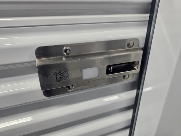 Facility photo: //images.sparefoot.com/medium/2428806940691372d4c.jpg